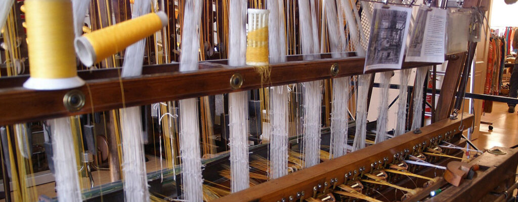 CYCLE – REGARDS SUR L'ART TEXTILE : La soierie lyonnaise - un savoir-faire d'exception